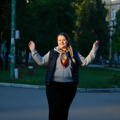 Улыбчивая Оля